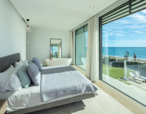 Villa for sale in Estepona