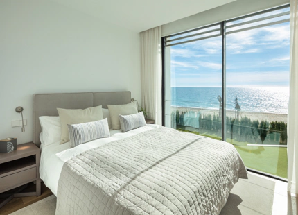 BEACH HOUSE FOR SALE  IN ESTEPONA 