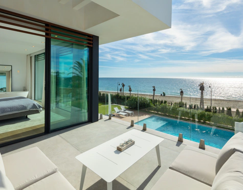 Villa for sale in Estepona