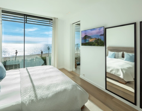 Villa for sale in Estepona