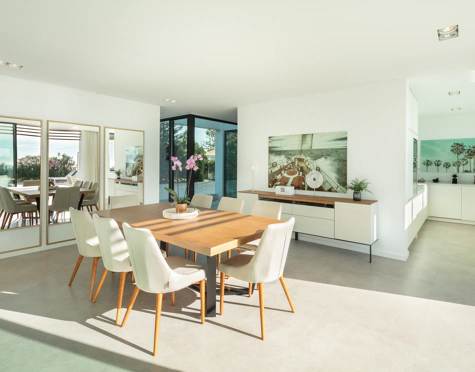 Villa for sale in Estepona