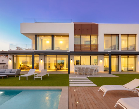 Villa for sale in Estepona