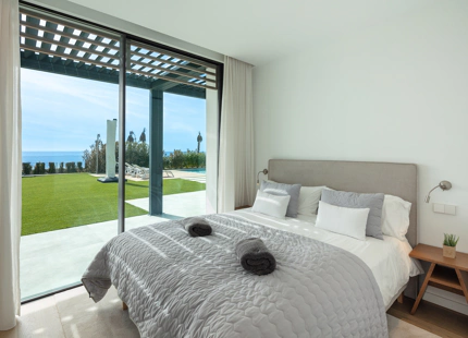 BEACH HOUSE FOR SALE  IN ESTEPONA 