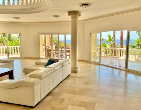 Villa en venta en Rocio de Nagüeles, Marbella Golden Mile