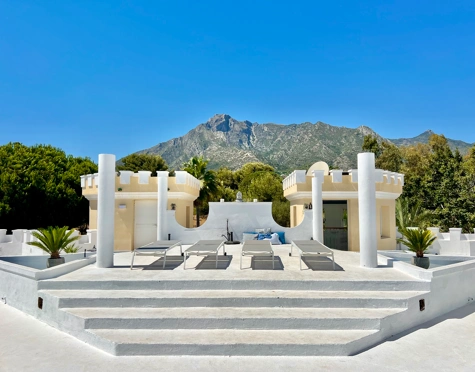 Villa en venta en Rocio de Nagüeles, Marbella Golden Mile