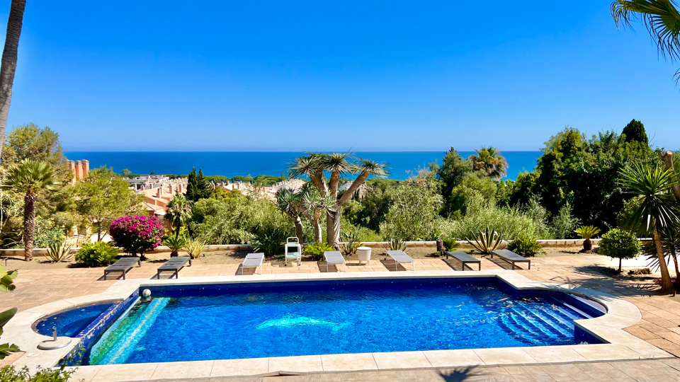 Villa en venta en Rocio de Nagüeles, Marbella Golden Mile