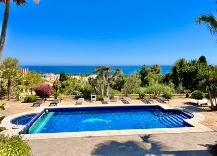 VILLA EN ROCÍO DE NAGÜELES