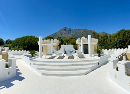 VILLA EN ROCÍO DE NAGÜELES