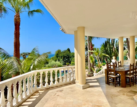 Villa en venta en Rocio de Nagüeles, Marbella Golden Mile