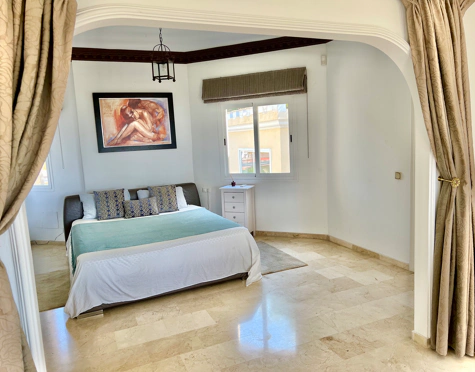 Villa en venta en Rocio de Nagüeles, Marbella Golden Mile
