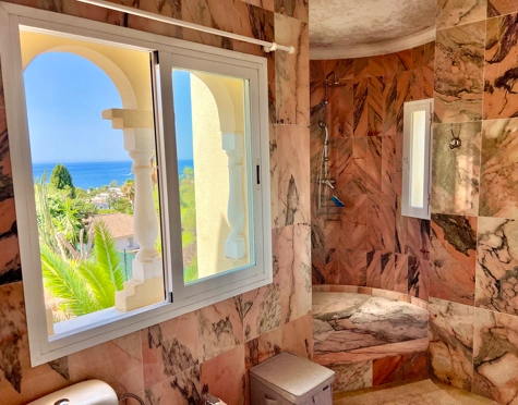 Villa en venta en Rocio de Nagüeles, Marbella Golden Mile
