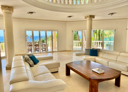 VILLA EN ROCÍO DE NAGÜELES