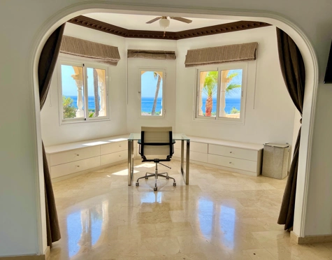 Villa en venta en Rocio de Nagüeles, Marbella Golden Mile