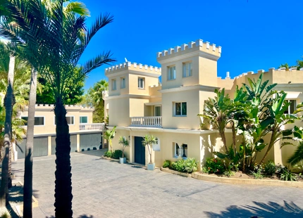 VILLA EN ROCÍO DE NAGÜELES