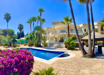VILLA EN ROCÍO DE NAGÜELES