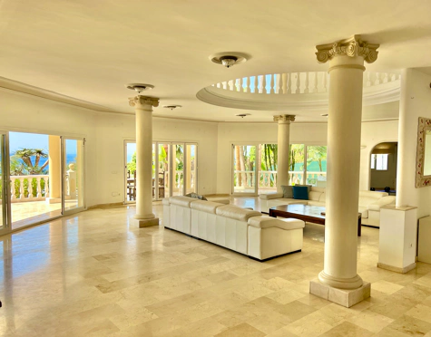 Villa en venta en Rocio de Nagüeles, Marbella Golden Mile