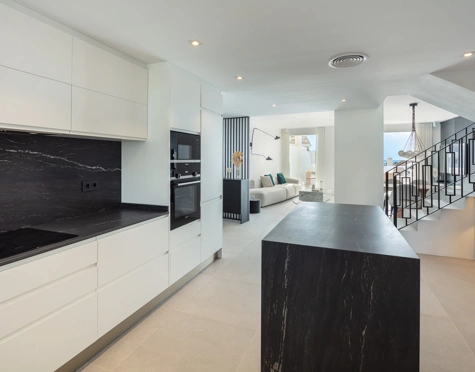 Penthouse for sale in Nueva Andalucia, Marbella