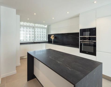 Penthouse for sale in Nueva Andalucia, Marbella