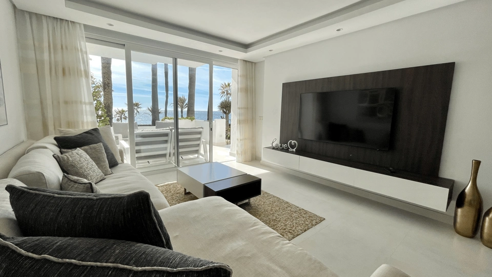 Apartamento Planta Baja en venta en Alcazaba Beach, Estepona Este