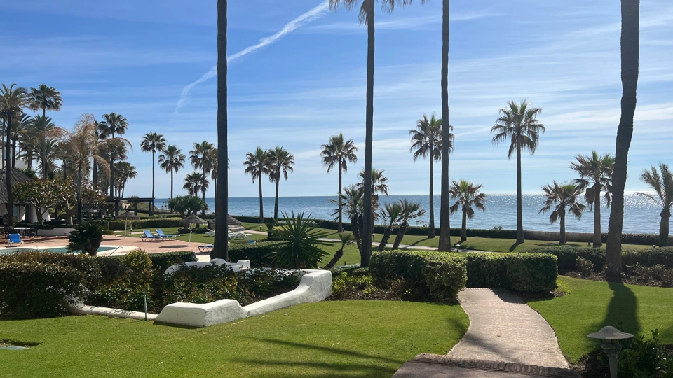 Apartamento Planta Baja en venta en Alcazaba Beach, Estepona Este