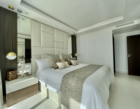 Ground Floor Apartment for sale in Alcazaba Beach, Estepona East
