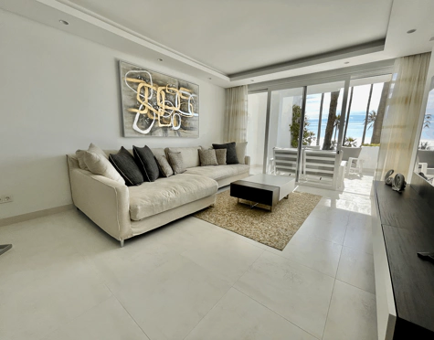 Ground Floor Apartment for sale in Alcazaba Beach, Estepona East
