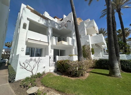 APARTAMENTO EN PLANTA BAJA TOTALMENTE REFORMADA EN ESTEPONA