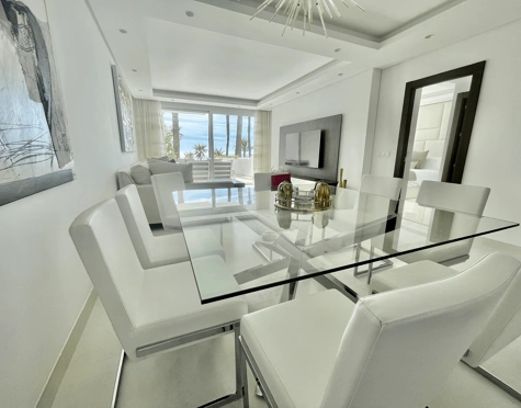 Ground Floor Apartment for sale in Alcazaba Beach, Estepona East