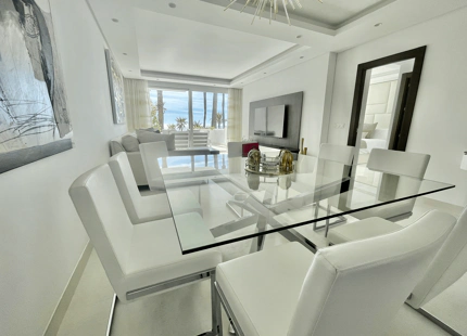 APARTAMENTO EN PLANTA BAJA TOTALMENTE REFORMADA EN ESTEPONA