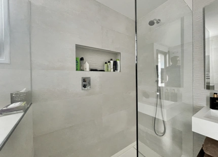 APARTAMENTO EN PLANTA BAJA TOTALMENTE REFORMADA EN ESTEPONA