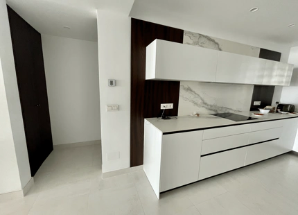 APARTAMENTO EN PLANTA BAJA TOTALMENTE REFORMADA EN ESTEPONA