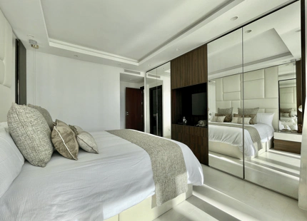 APARTAMENTO EN PLANTA BAJA TOTALMENTE REFORMADA EN ESTEPONA