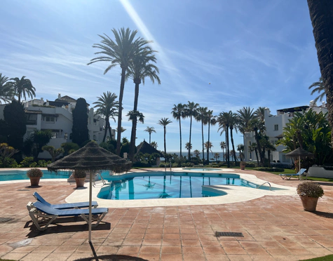 Ground Floor Apartment for sale in Alcazaba Beach, Estepona East