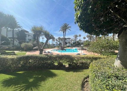 APARTAMENTO EN PLANTA BAJA TOTALMENTE REFORMADA EN ESTEPONA