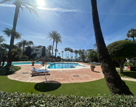 Ground Floor Apartment for sale in Alcazaba Beach, Estepona East