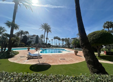 APARTAMENTO EN PLANTA BAJA TOTALMENTE REFORMADA EN ESTEPONA