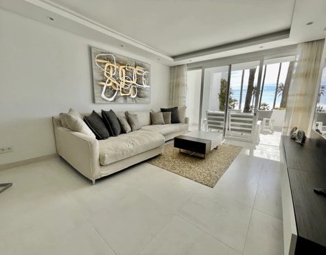 APARTAMENTO EN PLANTA BAJA TOTALMENTE REFORMADA EN ESTEPONA
