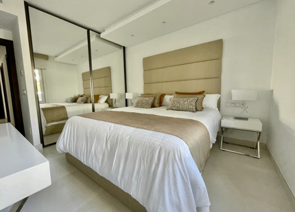 APARTAMENTO EN PLANTA BAJA TOTALMENTE REFORMADA EN ESTEPONA