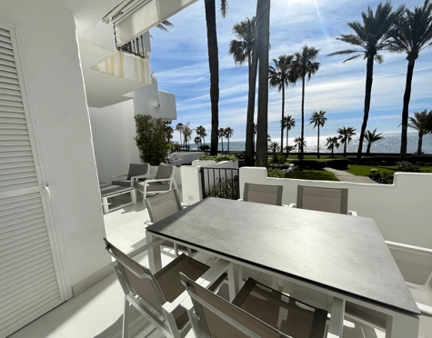 Ground Floor Apartment for sale in Alcazaba Beach, Estepona East