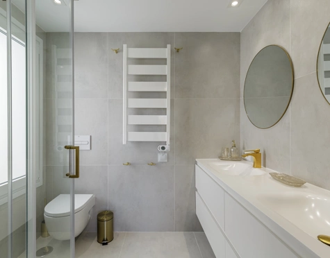 Penthouse for sale in Alcazaba Beach, Estepona East