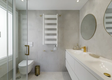 APARTAMENTO EN PRIMERA LINEA DE PLAYA EN VENTA EN ESTEPONA
