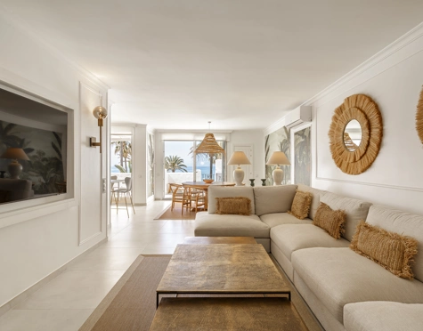 Penthouse for sale in Alcazaba Beach, Estepona East