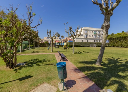 APARTAMENTO EN PRIMERA LINEA DE PLAYA EN VENTA EN ESTEPONA