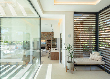 LUXURY VILLA FOR SALE IN NUEVA ANDALUCIA 