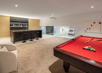 LUXURY VILLA FOR SALE IN NUEVA ANDALUCIA 