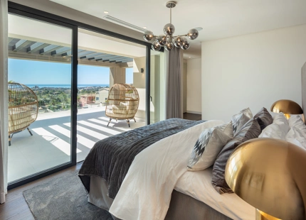 LUXURY VILLA FOR SALE IN NUEVA ANDALUCIA 