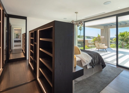 LUXURY VILLA FOR SALE IN NUEVA ANDALUCIA 