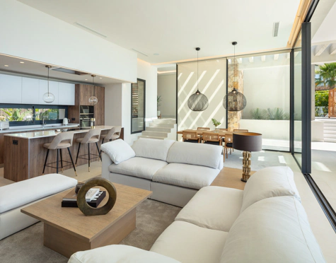 Villa for sale in Nueva Andalucia, Marbella
