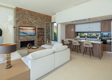 LUXURY VILLA FOR SALE IN NUEVA ANDALUCIA 