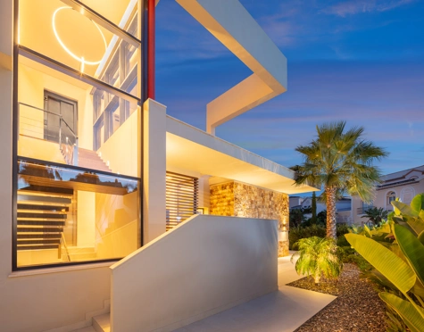 Villa for sale in Nueva Andalucia, Marbella